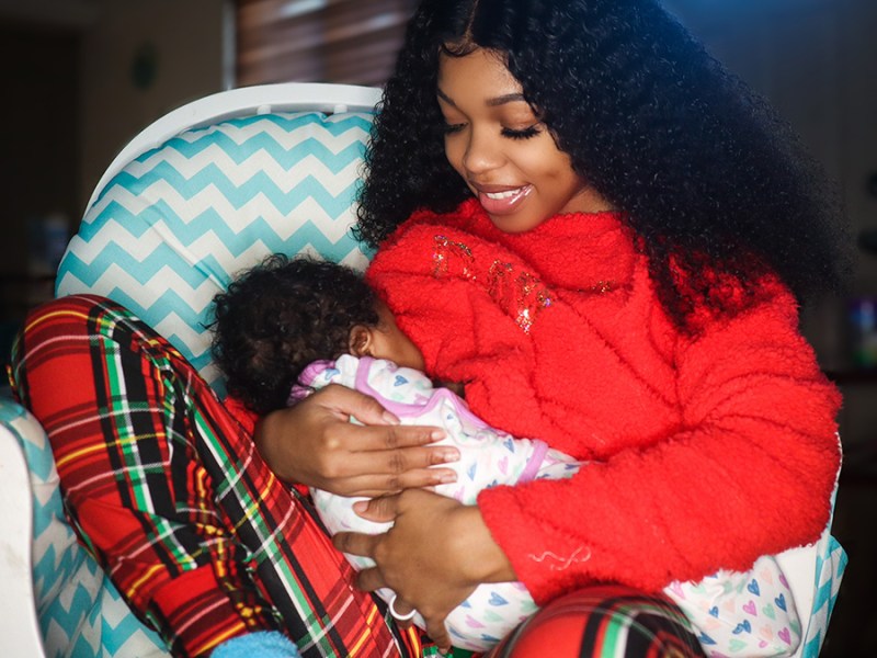 Breastfeeding Hacks That Saved Me From&nbsp;Quitting