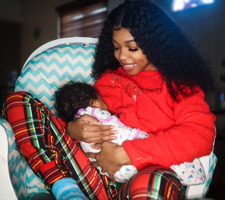 Breastfeeding Hacks That Saved Me From&nbsp;Quitting